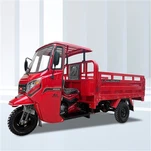 Yetkazib berish velosipedchisiga / uchta g'ildirakli miting